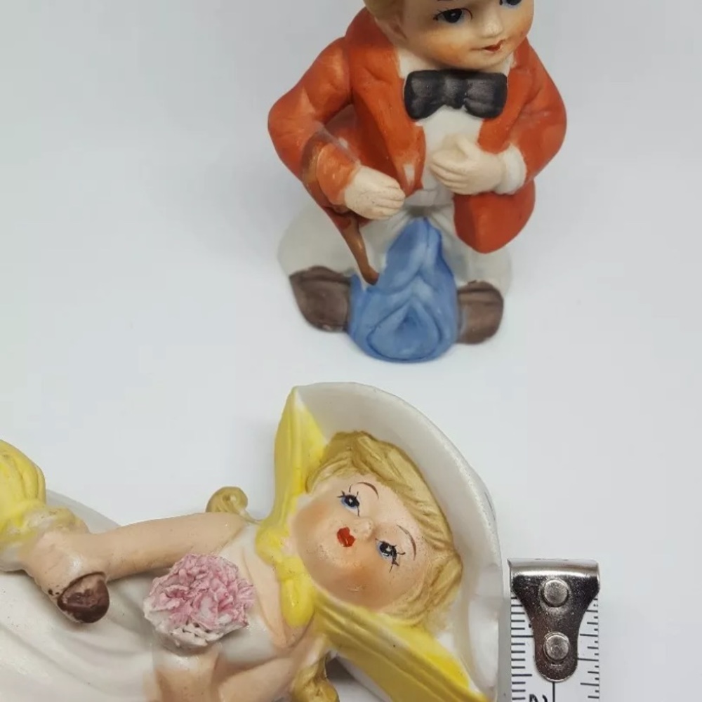 PAIR OF CERAMIC FIGURINES BOY AND GIRL 1 chipped - Picture 10 of 13